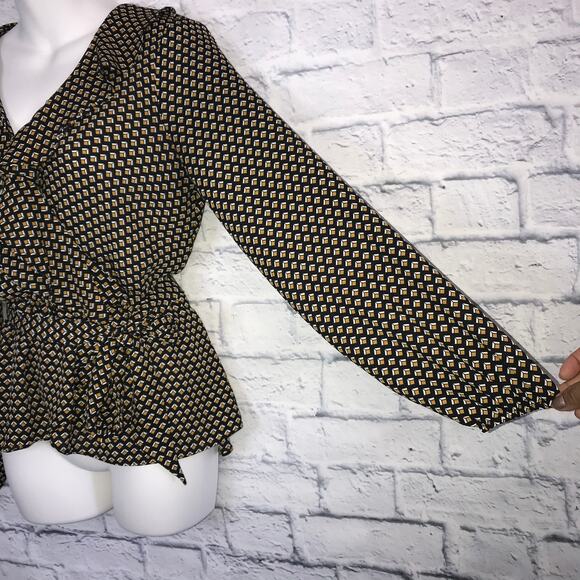 MAX STUDIO Ruffled Square Print Blouse - Picture 4 of 9